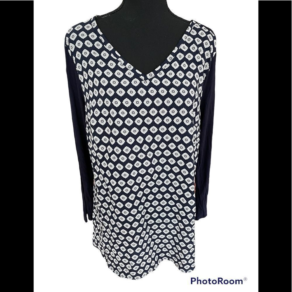 Lane Bryant navy v neck pattern top with jersey knit back and sleeves, size 14
